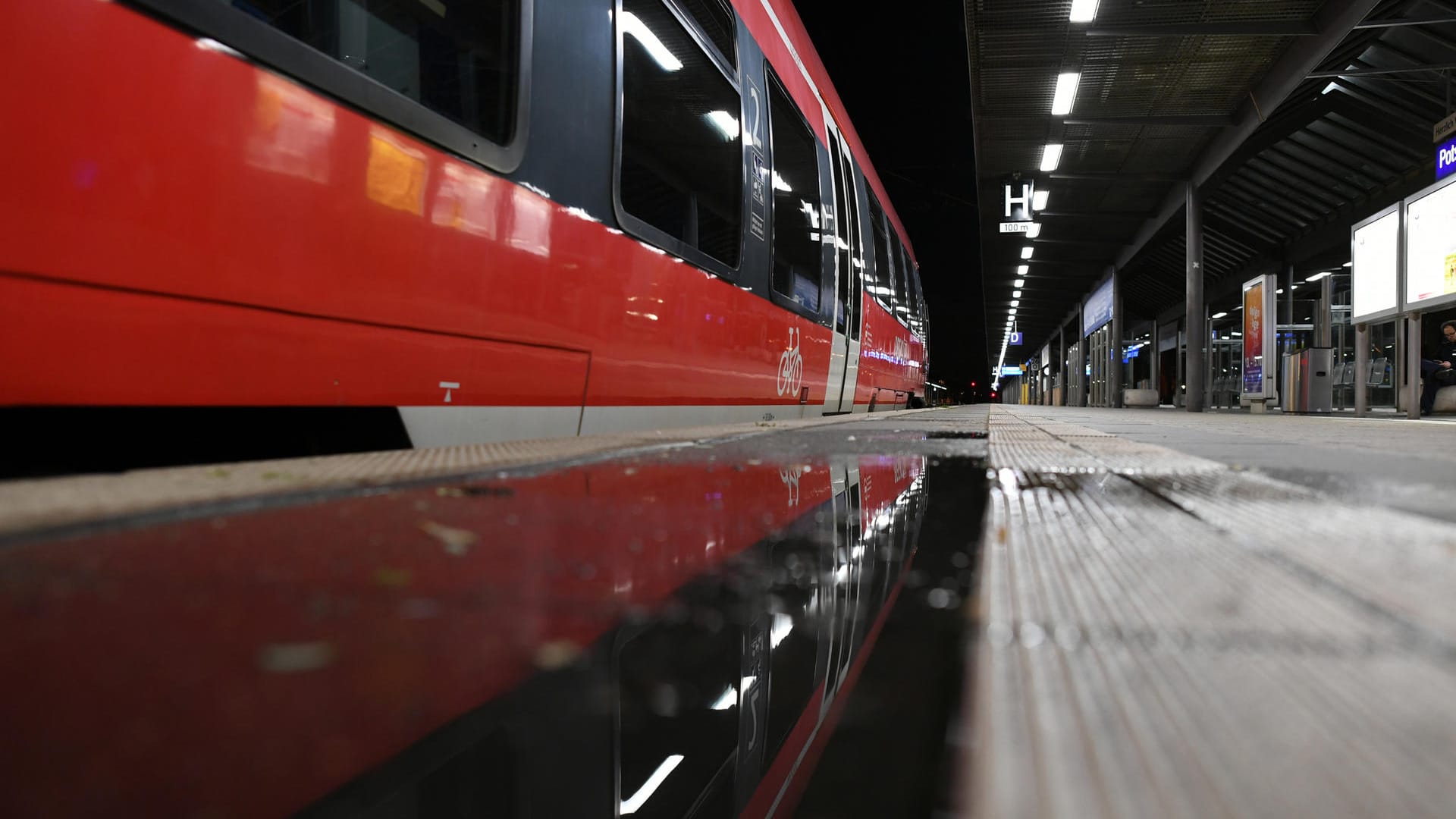 Laut Essener Kripo lag kein technischer Defekt am Zug vor. Laut Essener Kripo lag kein technischer Defekt am Zug vor.