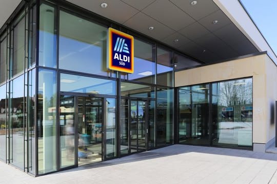 Aldi will in hübschere Filialen und ein breiteres Angebot investieren. Aldi will in hübschere Filialen und ein breiteres Angebot investieren.