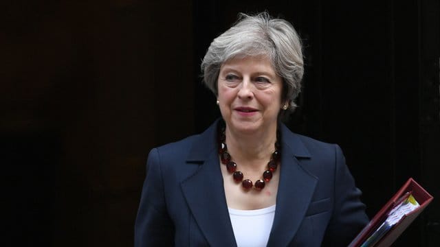 Premierministerin Theresa May stellte nun einen überarbeiteten Verhaltenskodex für konservative Politiker vor. Premierministerin Theresa May stellte nun einen überarbeiteten Verhaltenskodex für konservative Politiker vor.