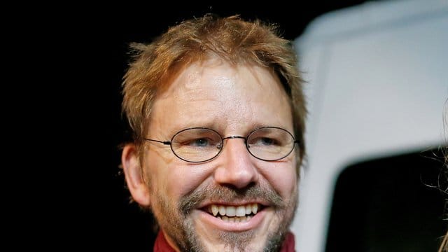 Steudtner, sein schwedischer Kollege Gharavi und sechs weitere inhaftierte Menschenrechtler waren in der Türkei überraschend aus der Untersuchungshaft entlassen worden. Steudtner, sein schwedischer Kollege Gharavi und sechs weitere inhaftierte Menschenrechtler waren in der Türkei überraschend aus der Untersuchungshaft entlassen worden.