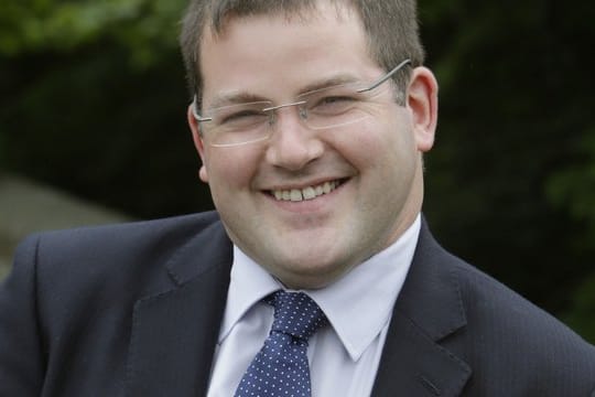 In Großbritannien wird damit gerechnet, dass noch weitere Parlamentarier ihren Posten aufgeben müssen.