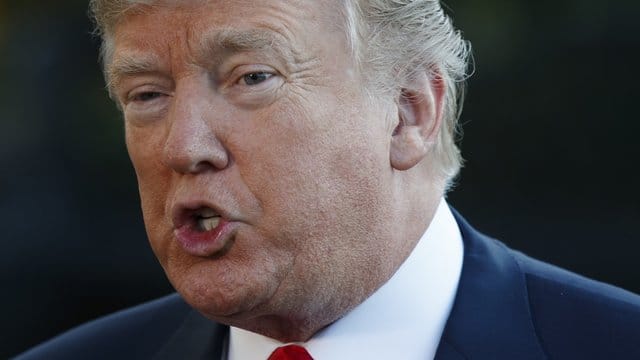 Nur noch 35 Prozent der Amerikaner bescheinigen Trump, dass er viel oder einen guten Teil erreicht habe, so eine "Washington Post"/ABC News-Umfrage. Nur noch 35 Prozent der Amerikaner bescheinigen Trump, dass er viel oder einen guten Teil erreicht habe, so eine "Washington Post"/ABC News-Umfrage.