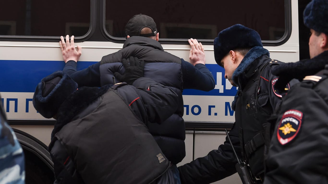 Hunderte Nationalisten in Moskau festgenommen