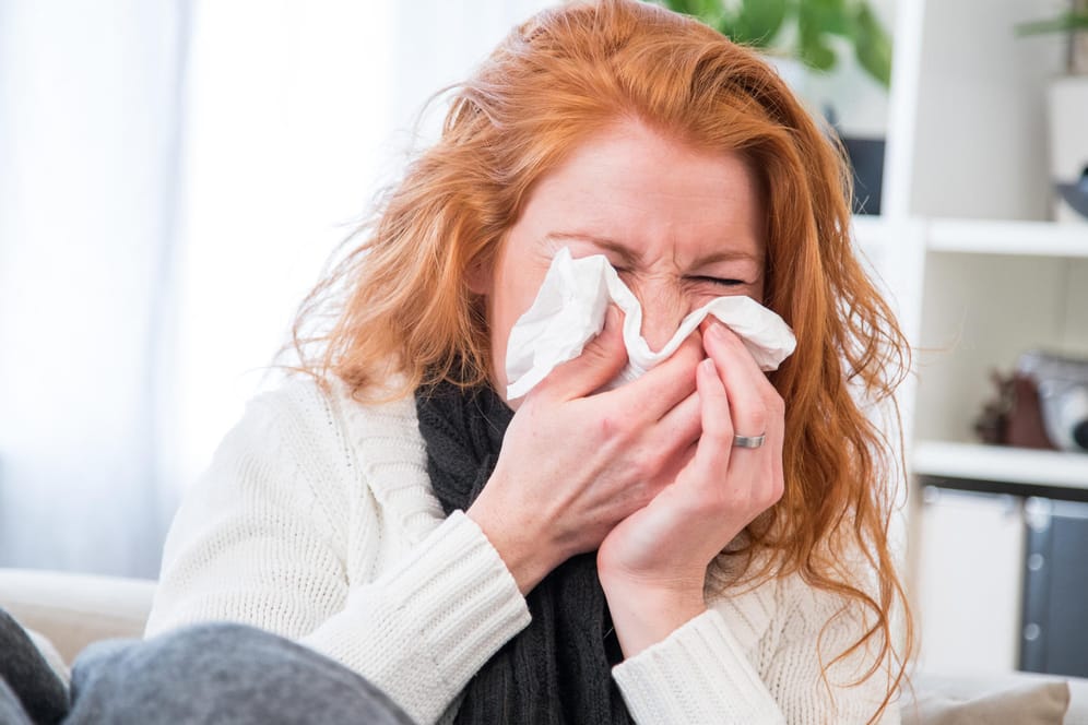Es gibt kein Heilmittel gegen Erkältung, aber man kann mit einigen Mitteln die Symptome lindern.