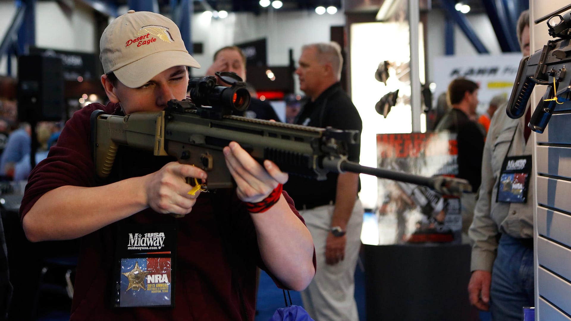 Besucher einer NRA-Waffenmesse in Texas