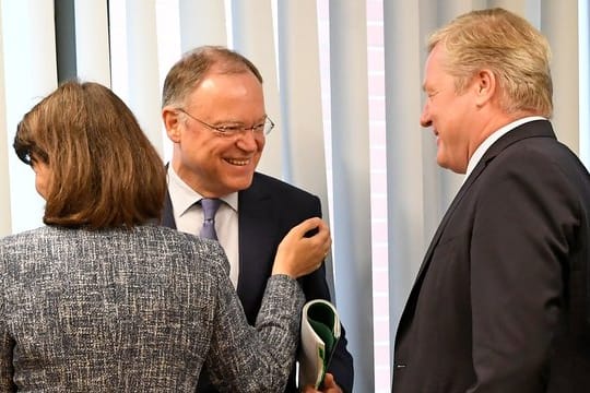 Mögliche Partner: Niedersachsens Ministerpräsident Stephan Weil (SPD,l.