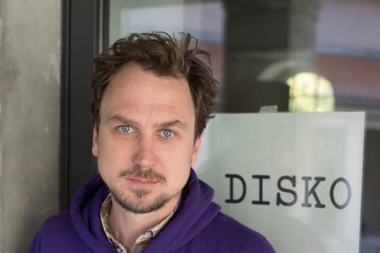 Lars Eidinger erlaubt einen Blick in sein Innenleben.