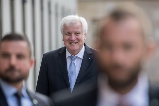 Der bayerische Ministerpräsident und CSU-Chef Horst Seehofer steht seit dem CSU-Fiasko bei der Bundestagswahl intern massiv in der Kritik.