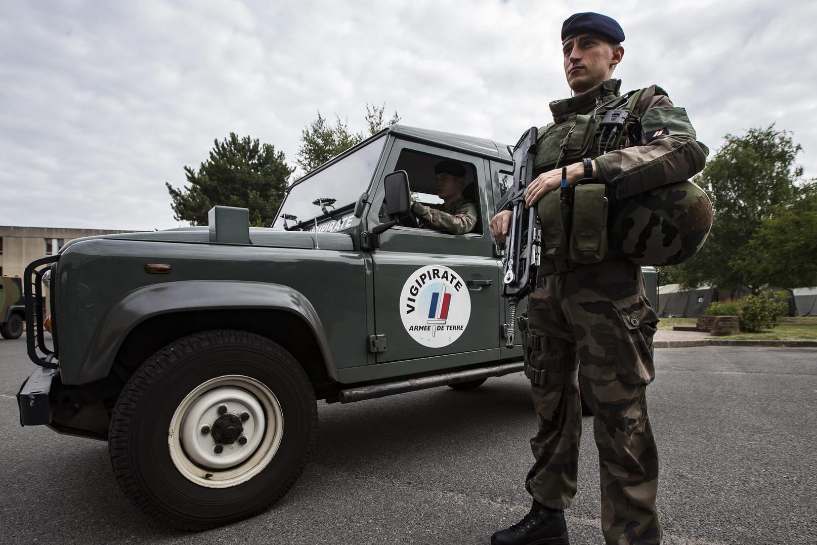 Das französische Anti-Terror-Zentrum in Vincennes: Zehn Terror-Verdächtige haben Ermittler in Frankreich und der Schweiz festgenommen (Symboldbild).