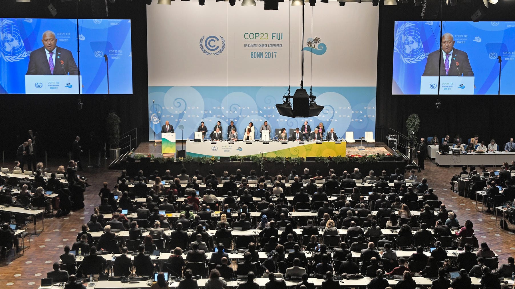 Bei der Klimakonferenz in Bonn haben auch die letzten verbliebenen UN-Mitglieder ihren Beitritt zum Pariser Abkommen erklärt. Bei der Klimakonferenz in Bonn haben auch die letzten verbliebenen UN-Mitglieder ihren Beitritt zum Pariser Abkommen erklärt.