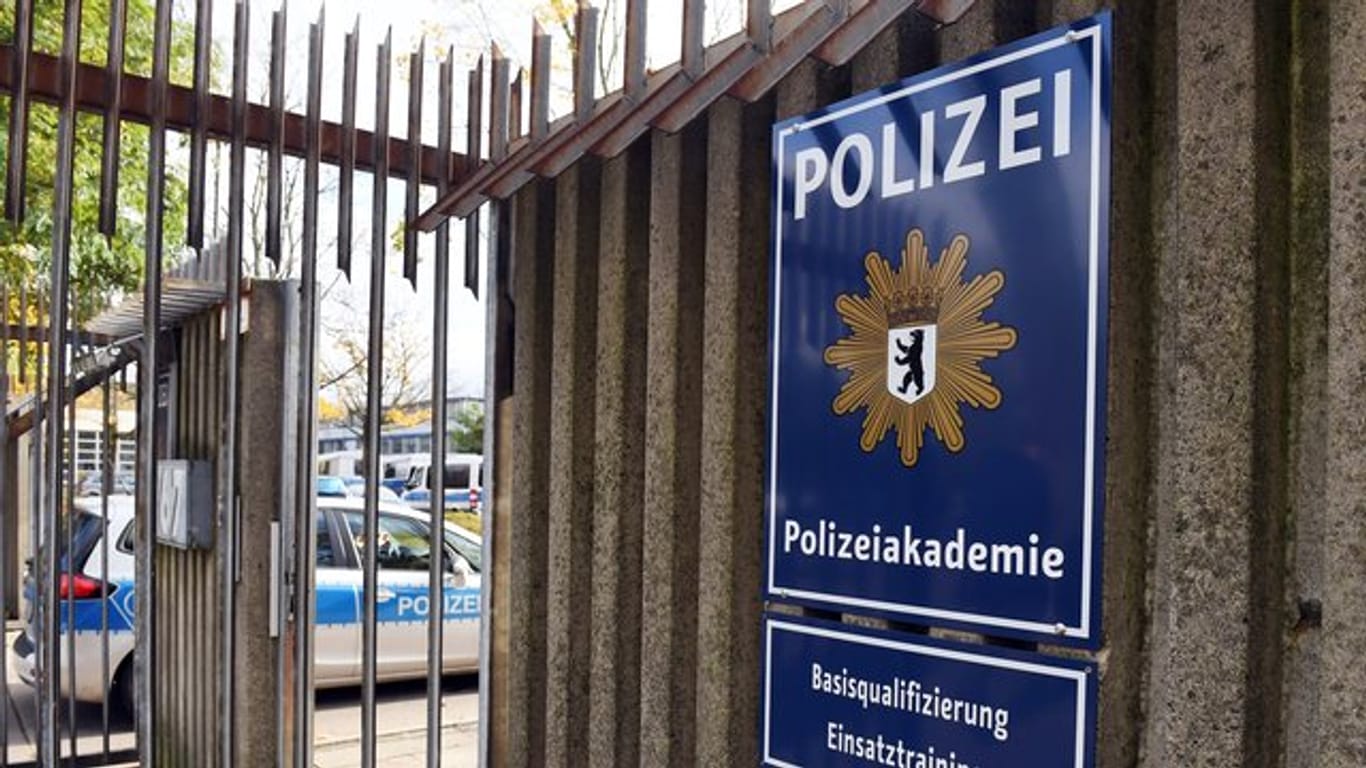 Seit Tagen sorgen immer neue Vorwürfe zu Missständen an der Ausbildungsstätte der Berliner Polizei für Aufregung.