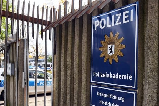 Seit Tagen sorgen immer neue Vorwürfe zu Missständen an der Ausbildungsstätte der Berliner Polizei für Aufregung.