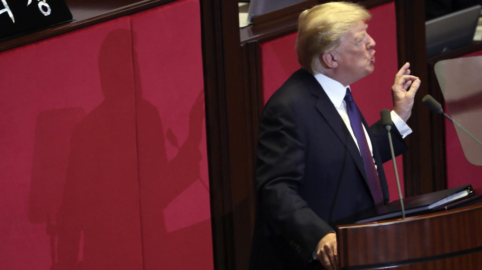 US-Präsident Donald Trump spricht in Seoul, Südkorea, vor der südkoreanischen Nationalversammlung. Trumps erste Asienreise führt den US-Präsidenten von Japan aus weiter nach Südkorea, China, Vietnam und auf die Philippinen. US-Präsident Donald Trump spricht in Seoul, Südkorea, vor der südkoreanischen Nationalversammlung. Trumps erste Asienreise führt den US-Präsidenten von Japan aus weiter nach Südkorea, China, Vietnam und auf die Philippinen.