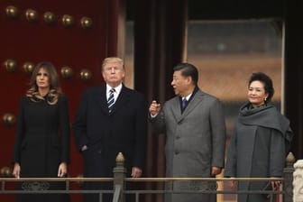 US-Präsident Trump und seine Frau Melania besuchen gemeinsam mit dem chinesischen Präsidenten Xi Jinping und dessen Frau Peng Liyuan die Verbotene Stadt.