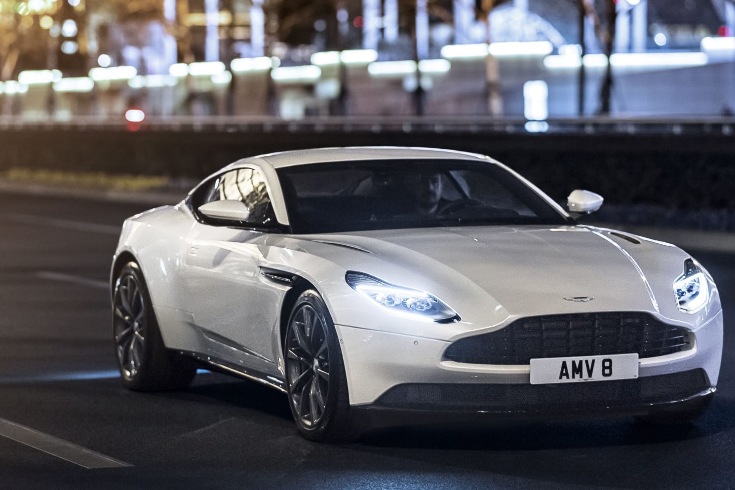 Aston Martin DB11