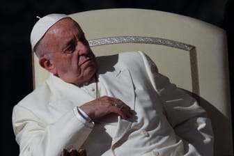 Papst Franziskus wirbt für Ruhe und echte Kontakte unter den Menschen.