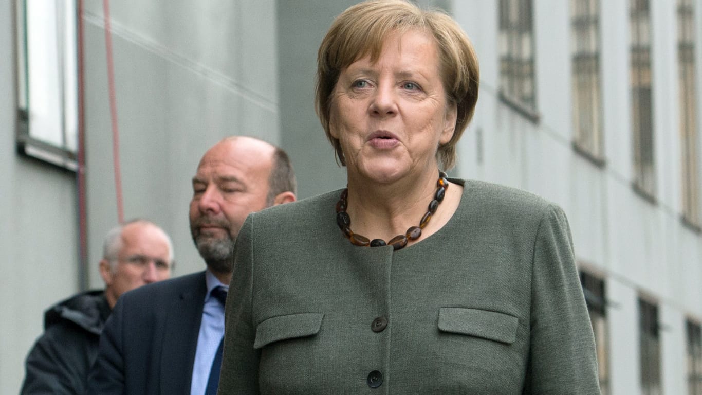 Bundeskanzlerin Angela Merkel: Bei den Jamaika-Verhandlungen haben sich die Unterhändler auf eine lange Liste von Diskussionspunkten verständigt.