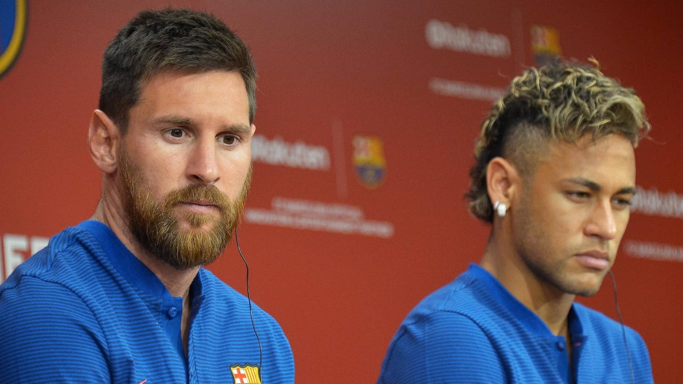 Lionel Messi und Neymar (l.) spielten von 2013 bis 2017 zusammen beim FC Barcelona.
