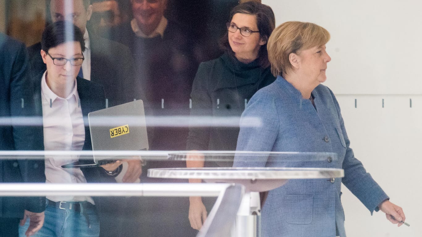 Auf dem Weg nach Jamaika? Kanzlerin Merkel, Grünen-Fraktionschefin Göring-Eckardt, FDP-Chef Lindner und CSU-Chef Seehofer in Berlin.