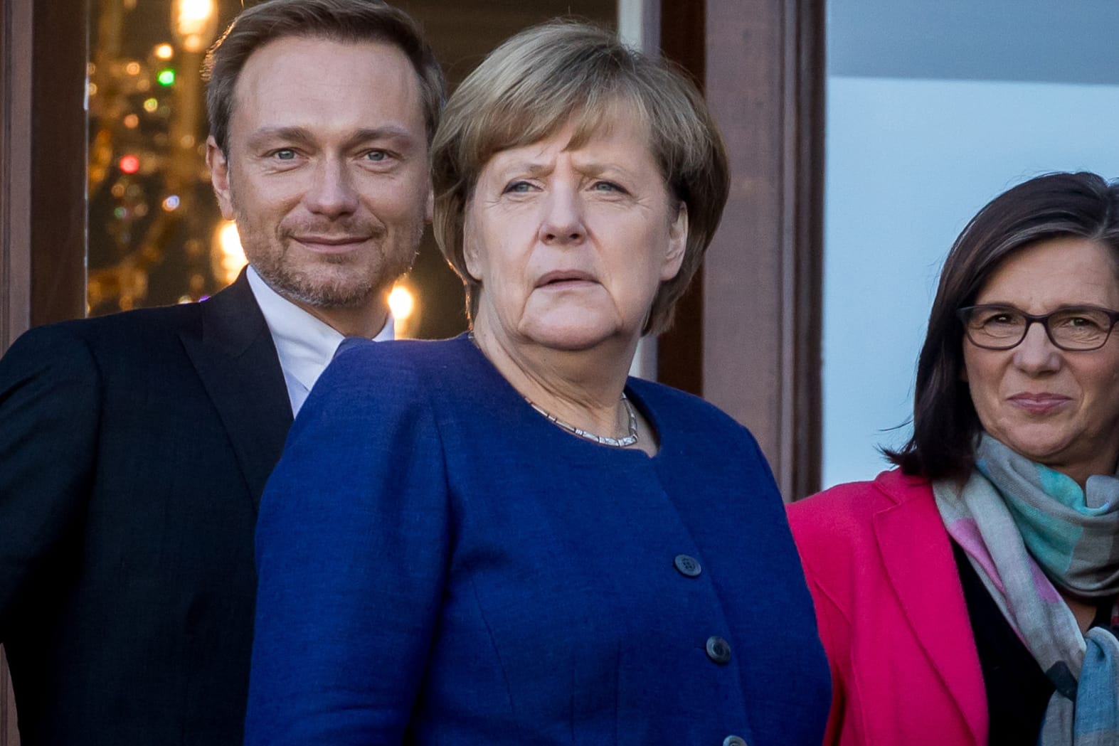 Die Jamaika-Chef-Sondierer (v.l.) Lindner, Merkel und Göring-Eckardt: Erste Kompromisse zeichnen sich ab – damit sind nicht alle Interessenverbände zufrieden.