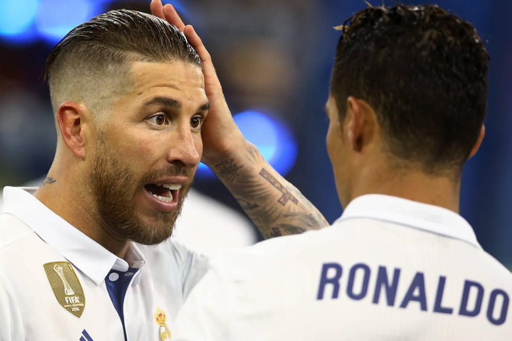 Sergio Ramos und Cristiano Ronaldo (r.) spielen seit 2009 zusammen für Real Madrid.