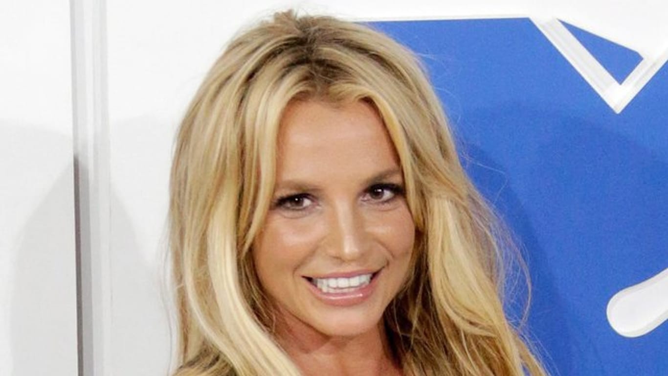 Sie ist zwar kein neuer Picasso, aber Britney Spears hat Spaß am Malen.