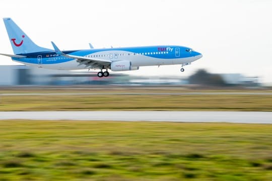 Zwei Fluggesellschaften des Tui-Reisekonzerns und die chinesische China West Air sind die saubersten Airlines weltweit.