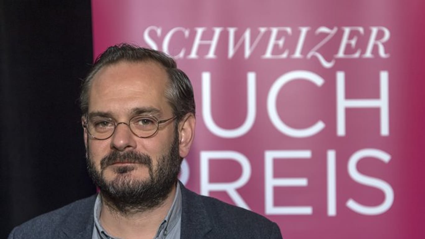 Jonas Lüscher ist mit dem Schweizer Buchpreis geehrt worden.
