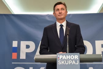 Der slowenische Präsident Borut Pahor spricht in Ljubljana zu seinen Parteimitgliedern.