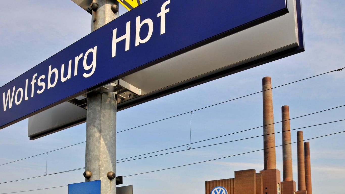 Fahrgäste, die am Wochenende in Wolfsburg ein- oder aussteigen wollten, wurden enttäuscht. Die Bahn ließ den Halt ausfallen.