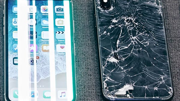 Durchgefallen: So sah das iPhone X nach dem Falltest aus.