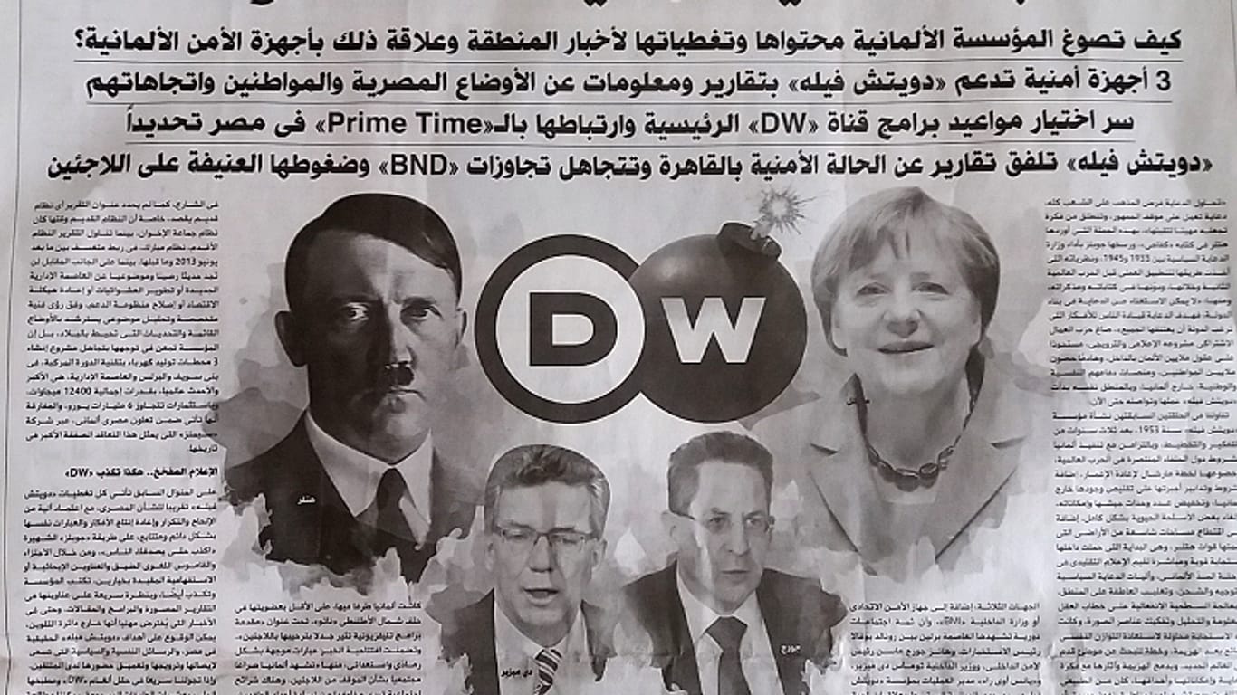 Eine ägyptische Tageszeitung, März 2017: Immer wieder sieht sich die "Deutsche Welle" als Geheimdienstler diffamiert. Im Kalten Krieg wurde in Osteuropa die Ausstrahlung technisch gestört.