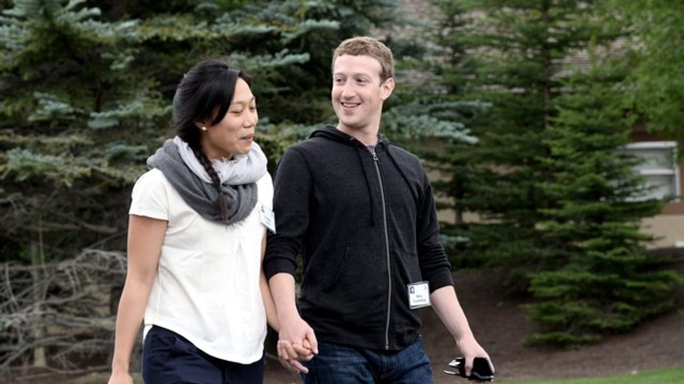 Mark Zuckerberg und seine Frau Priscilla Chan unterstützen die nächste Generation von Studenten.