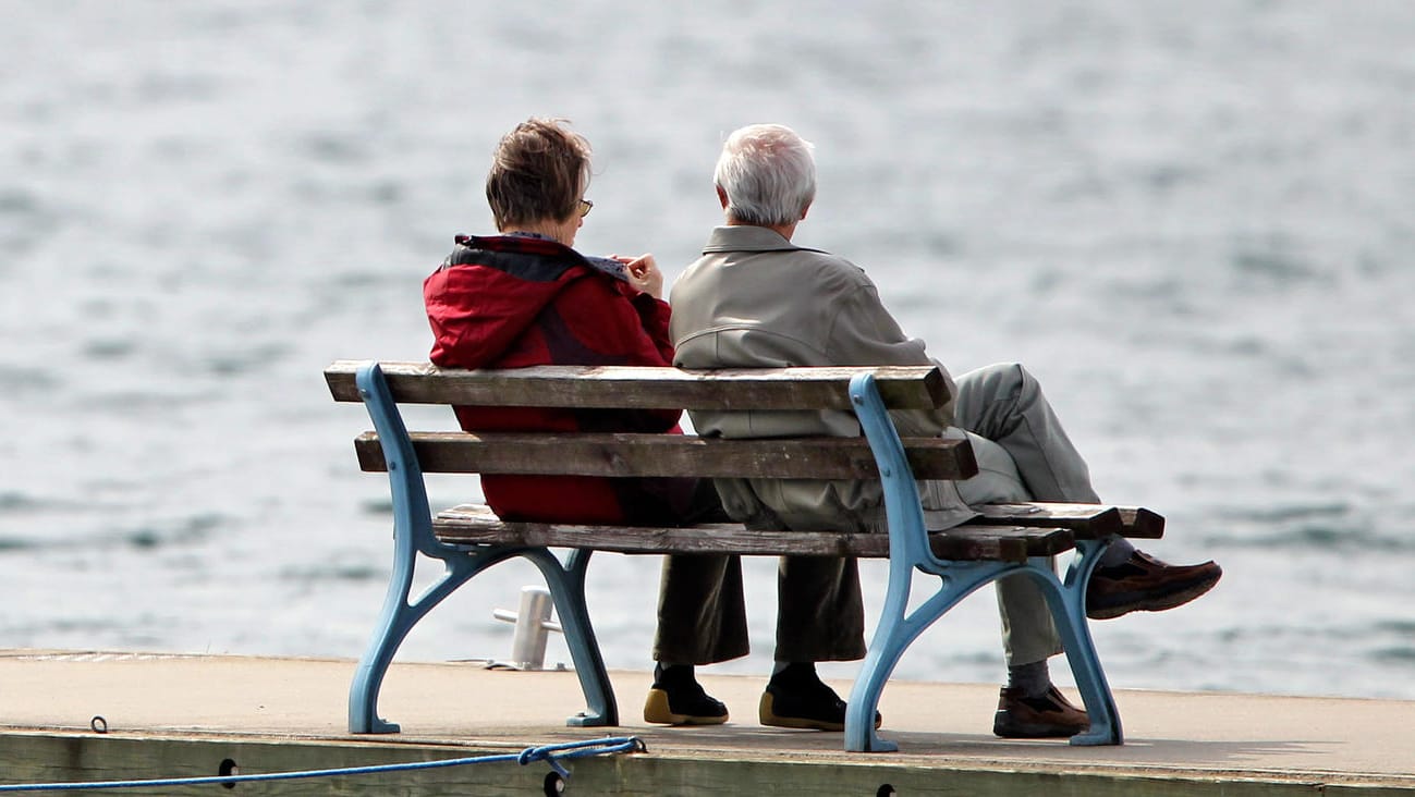 Deutsche Rentner sollen 2018 mehr Rente bekommen.