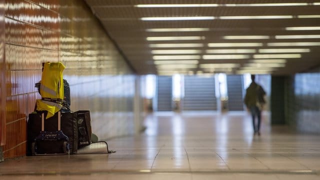 Mit den sinkenden Temperaturen wird die Situation lebensbedrohlich. Mit den sinkenden Temperaturen wird die Situation lebensbedrohlich.