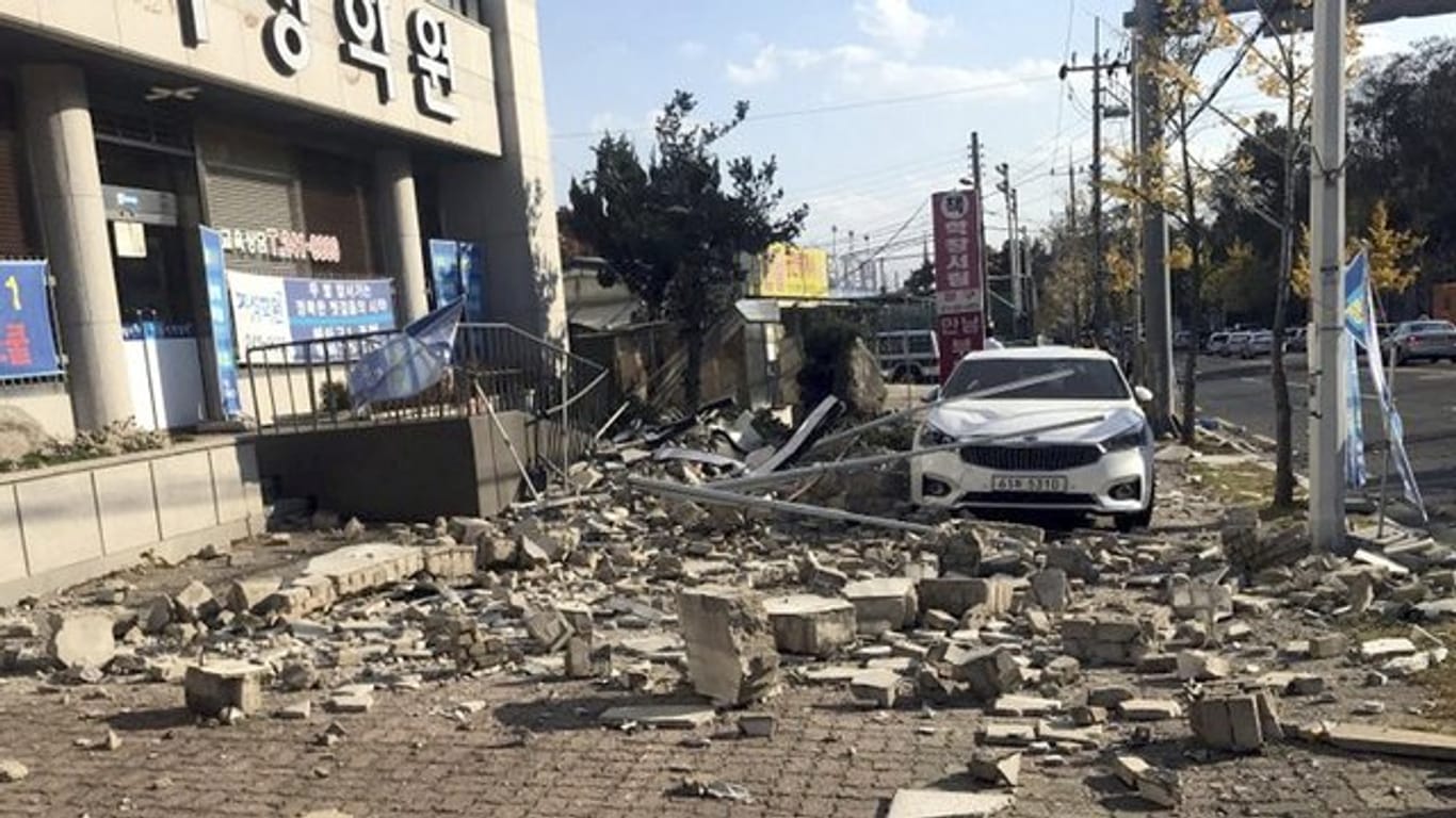 Trümmer in Pohang (Südkorea): Ein Erdbeben der Stärke 5,4 hat den Südosten von Südkorea erschüttert.