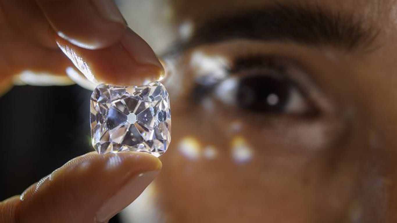 Der 19,07-Karat-Diamant "Le Grand Mazarin" ist versteigert worden.