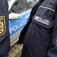 Polizisten in Baden-Württemberg: In Backnang wird eine junge Frau vermisst. (Symbolbild)