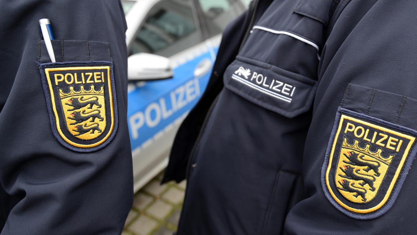 Polizisten in Baden-Württemberg: In Backnang wird eine junge Frau vermisst. (Symbolbild)