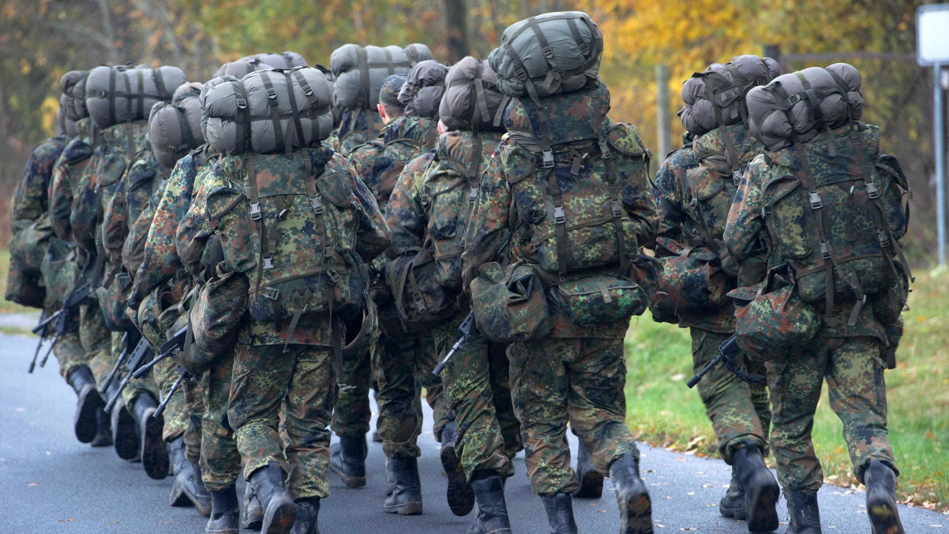 Soldaten der Bundeswehr: Ein Unteroffizier ist jetzt wegen Missbrauchsvorwürfen suspendiert worden.