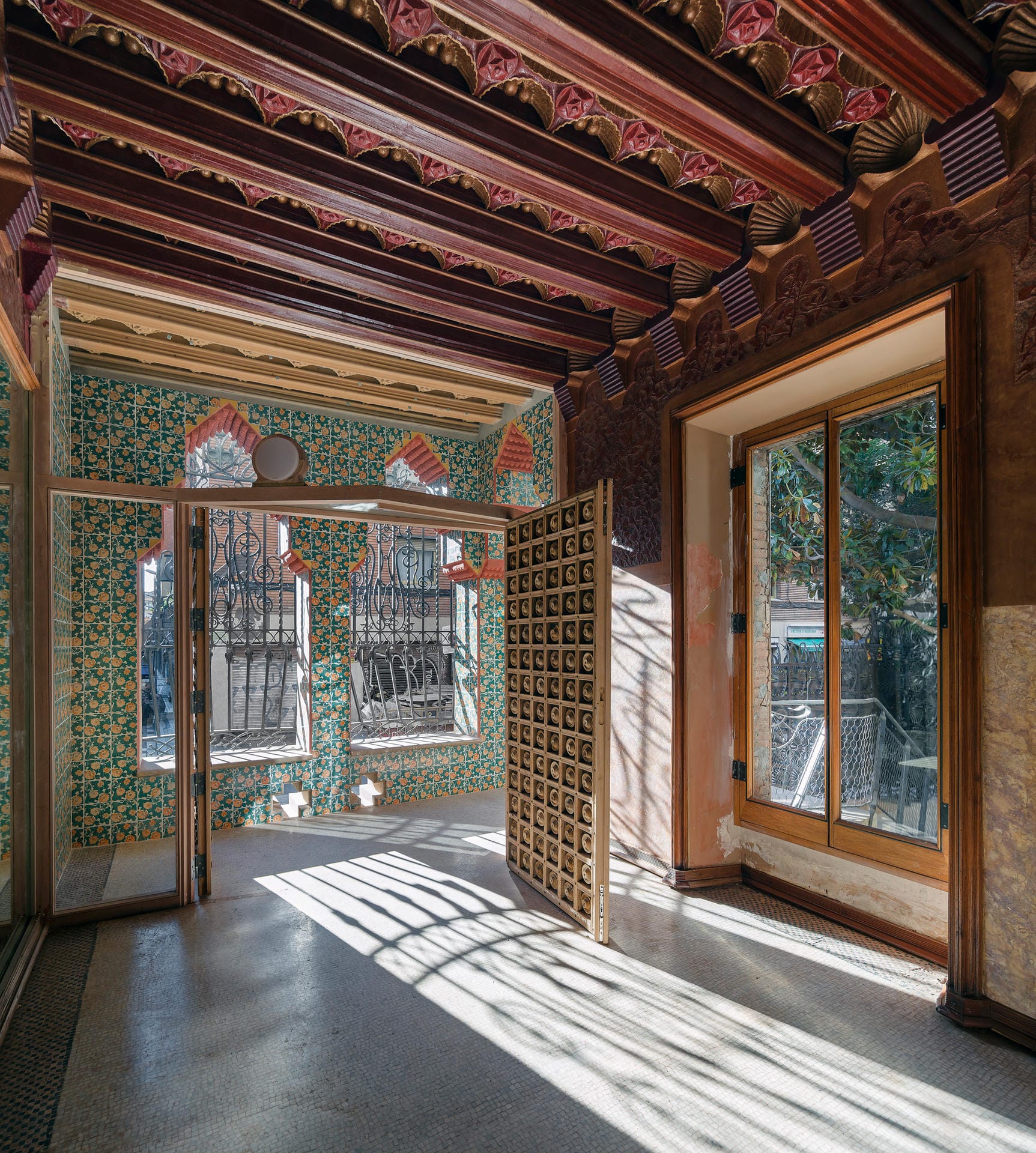Wer Gaudi kennt, erkennt auch sofort seinen unverwechselbaren Stil.