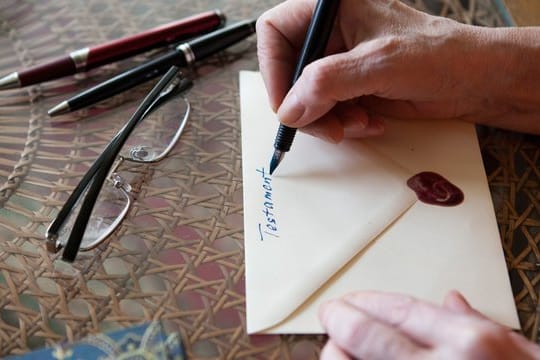 Wohin mit dem Testament? Ein Nachlassgericht bewahrt das Testament sicher auf. Wohin mit dem Testament? Ein Nachlassgericht bewahrt das Testament sicher auf.