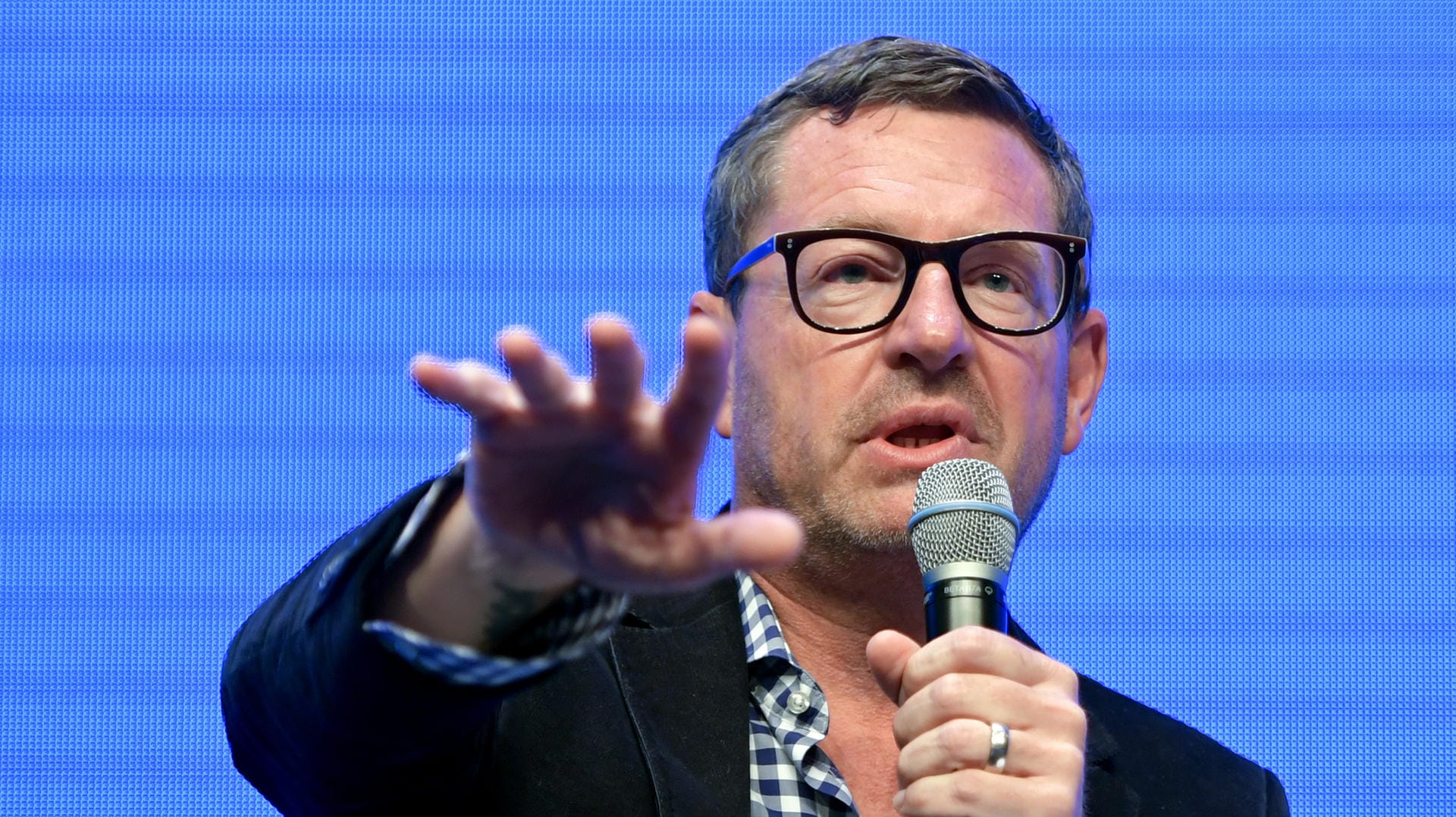 Ex-"Bild"-Herausgeber Kai Diekmann: Der Journalist will ins Geldgeschäft einsteigen. Ex-"Bild"-Herausgeber Kai Diekmann: Der Journalist will ins Geldgeschäft einsteigen.