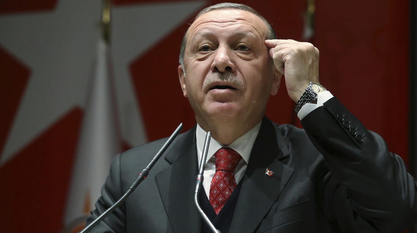 Der türkische Präsident Recep Tayyip Erdogan: Die EU streicht seinem Land Hilfsgelder und friert weitere ein.