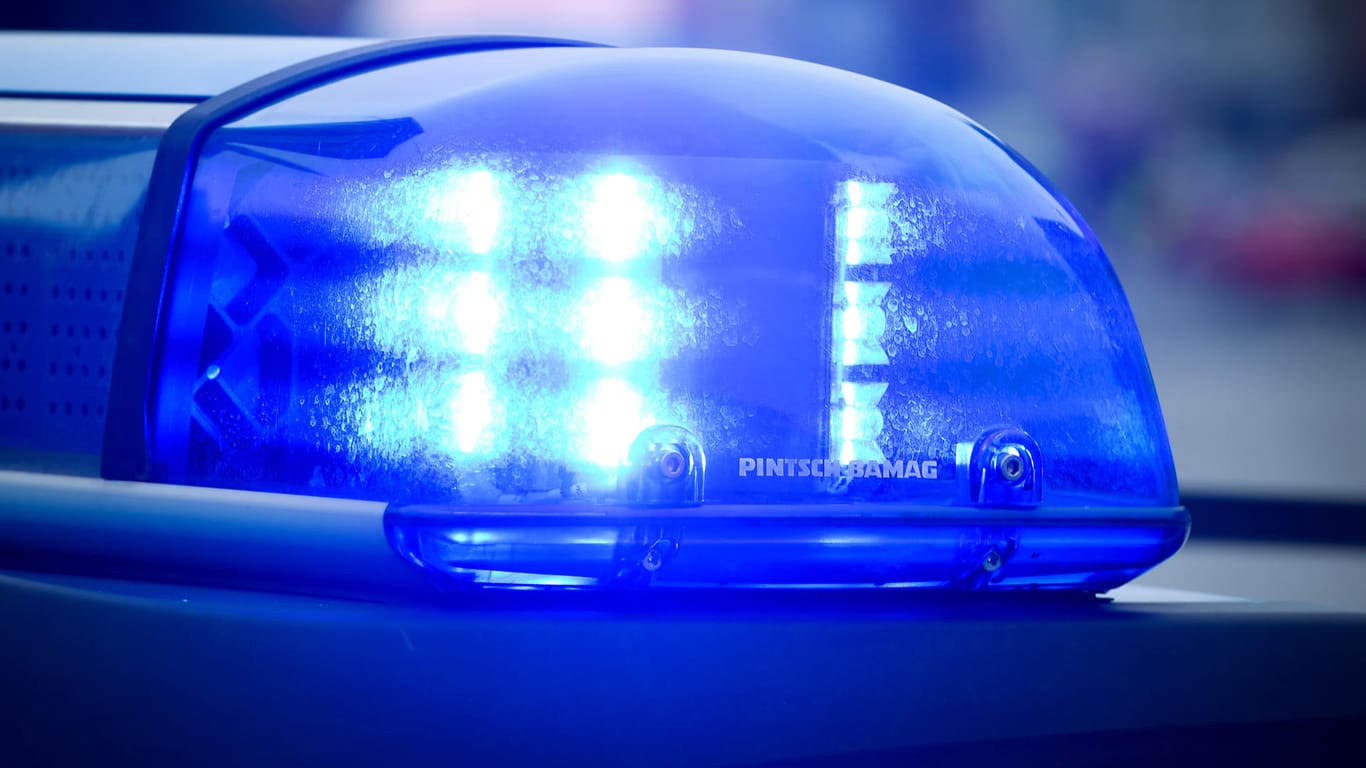 Polizeieinsatz in Bad Oeynhausen: Eine Mutter wurde getötet. Ihr Lebensgefährte steht unter Tatverdacht.