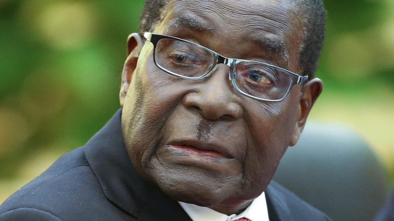 Simbabwes entmachteter Präsident Robert Mugabe ist nicht mehr Chef der Partei Zanu-PF.
