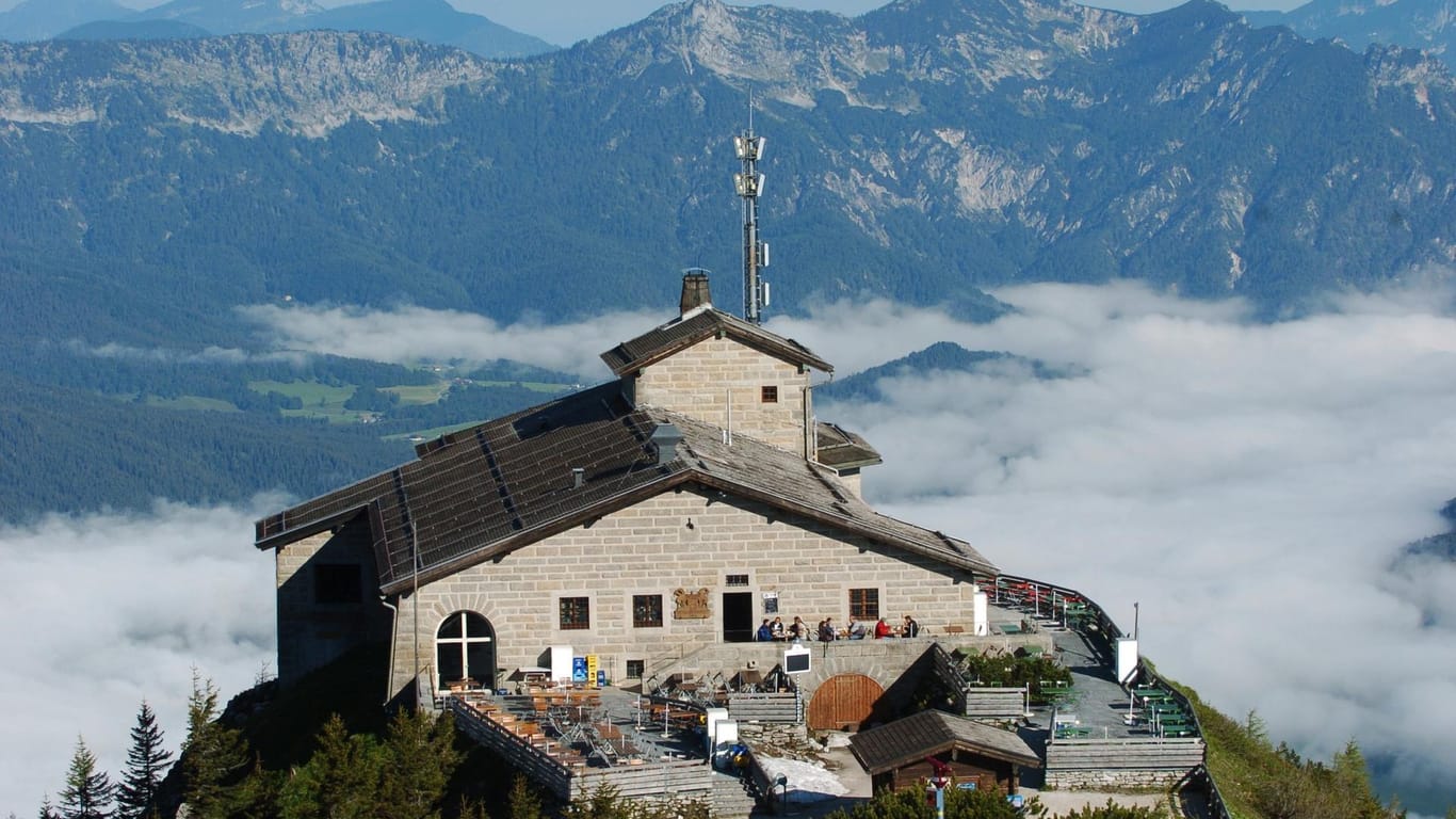 Eine Skitourengeherin ist am Kehlstein im Berchtesgadener Land von einer Lawine mitgerissen und getötet worden.