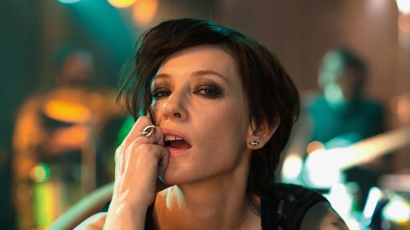 In "Manifesto" tritt Cate Blanchett in zwölf unterschiedlichen Rollen auf.