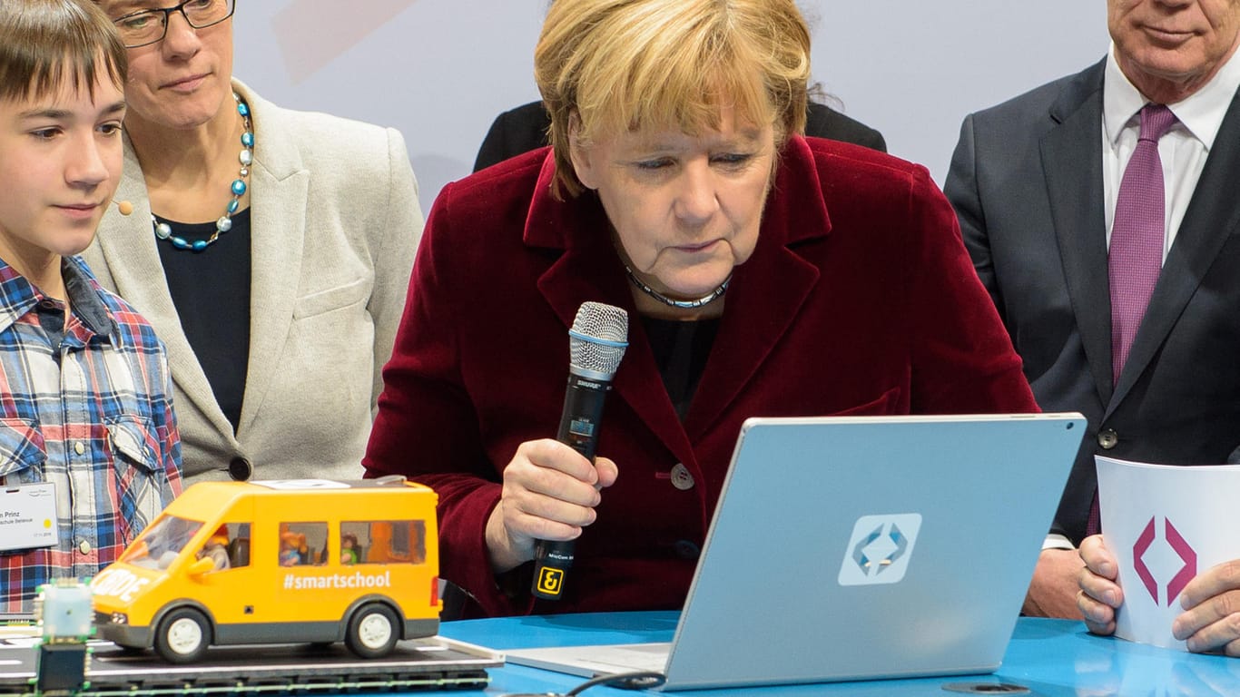 Merkel auf dem Nationalen IT-Gipfel