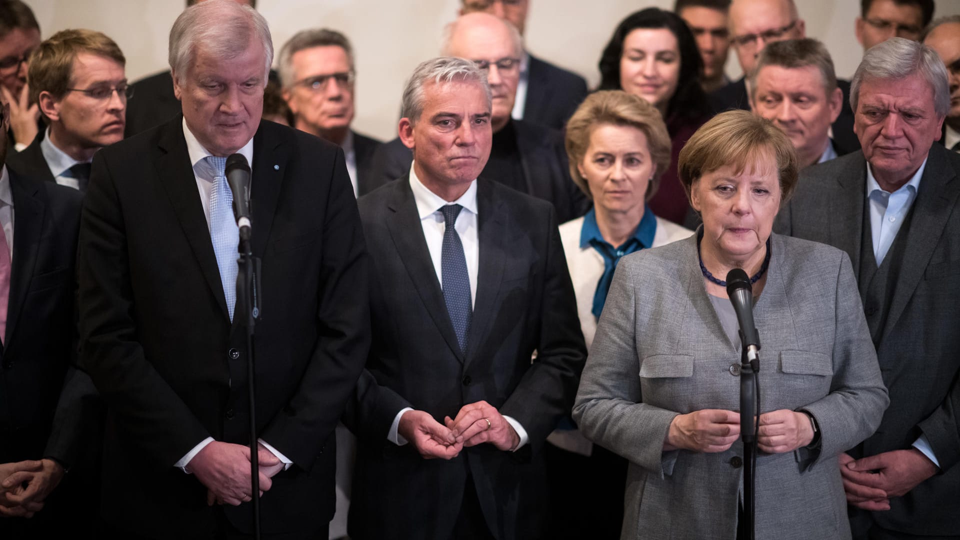 Gescheitert: Bundeskanzlerin Angela Merkel und CSU-Chef Horst Seehofer nach dem überraschenden Aus der Jamaika-Sondierungen. Zuvor hatte die FDP die Verhandlungen abgebrochen.